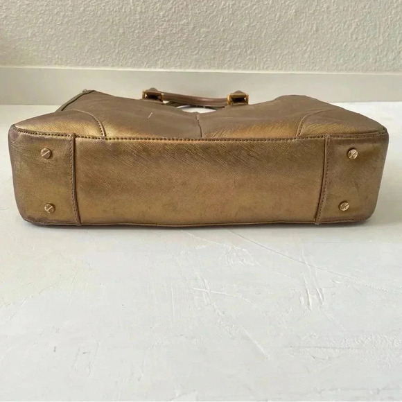 Tory Burch Robinson Gold Metallic Saffiano Mirror Tote Purse - Picture 8 of 15